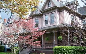 Hollerstown Hill Bed And Breakfast